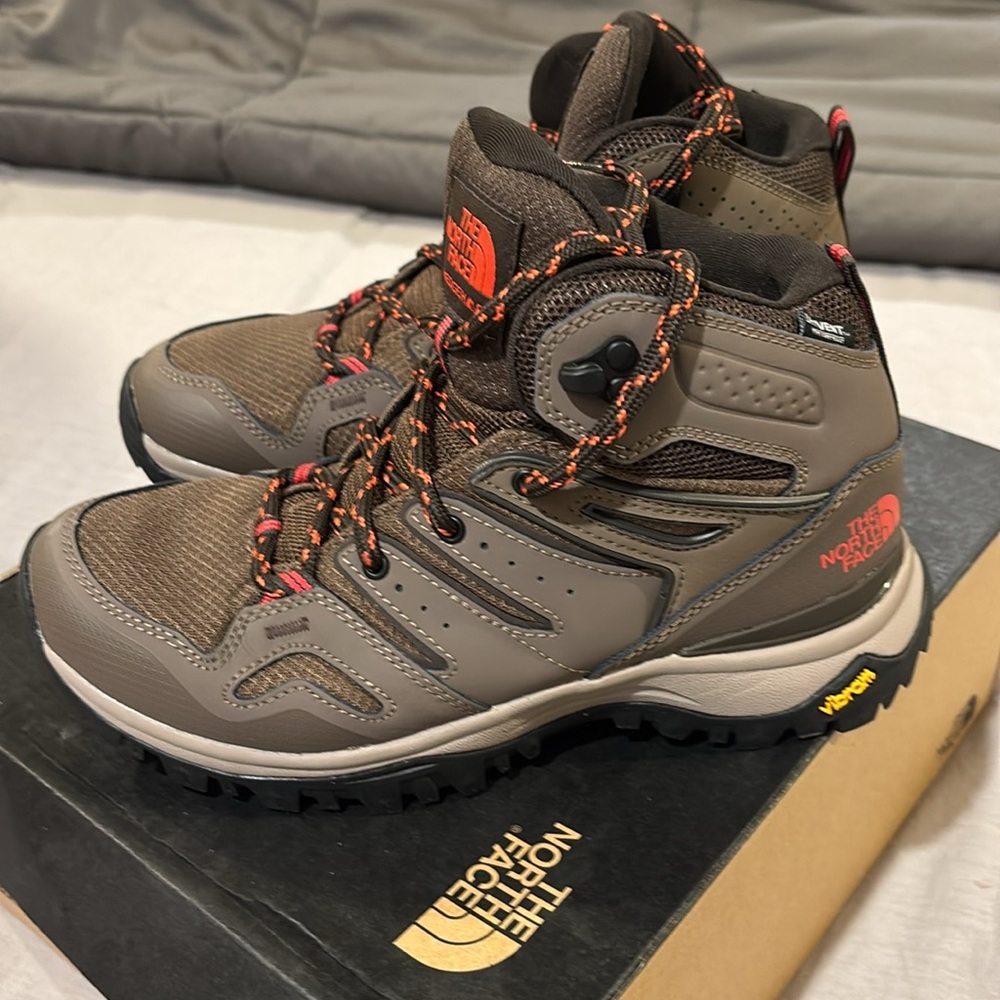 The North Face Hedgehog Hiking sneakers - Picture 2 of 7